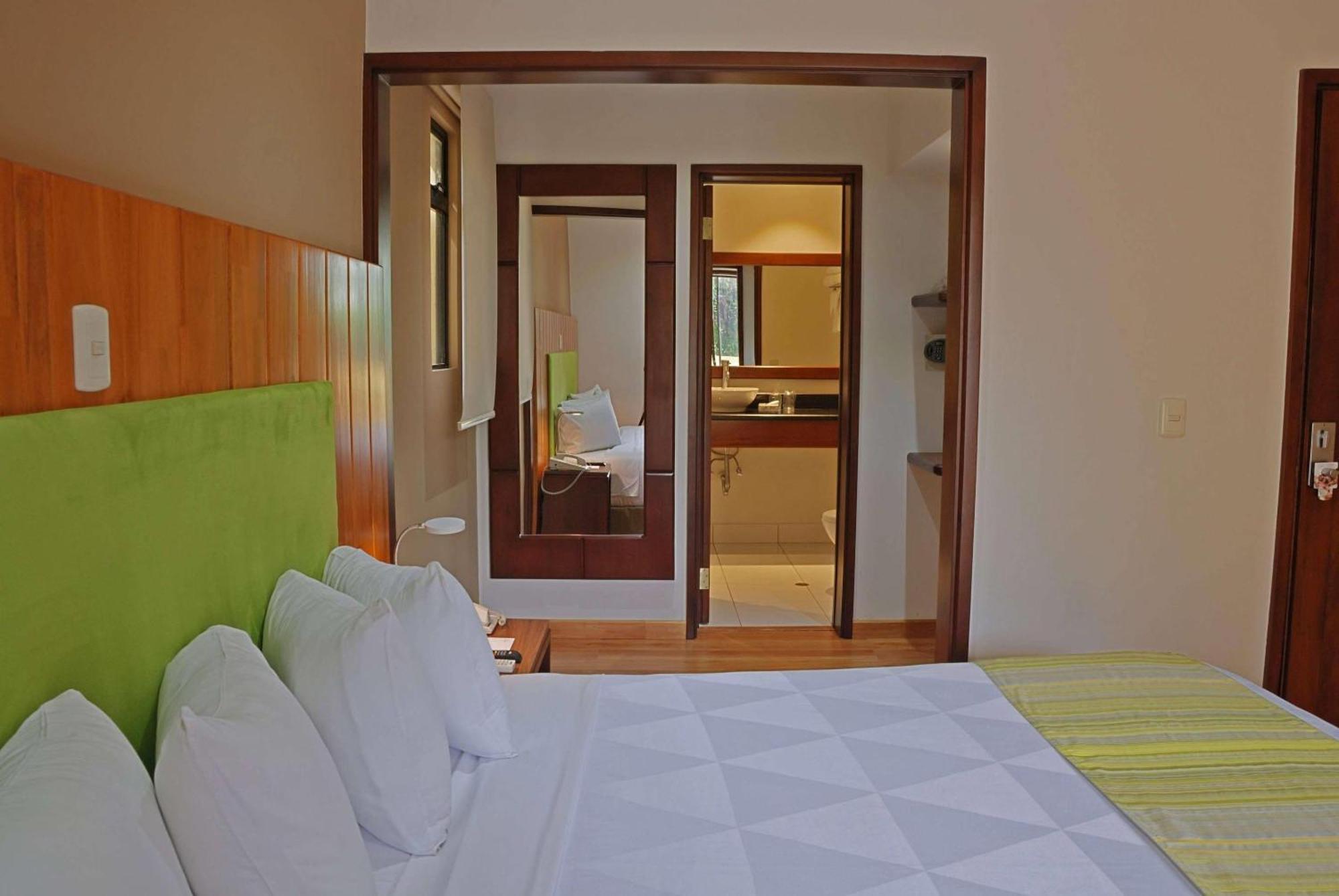 Country Inn & Suites By Radisson, San Jose Aeropuerto, Costa Rica Exterior photo
